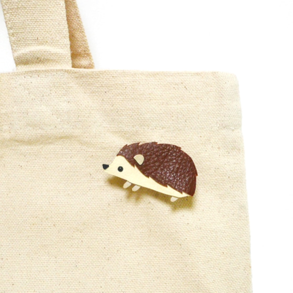 Lブローチ:ハリネズミ 3枚目の画像