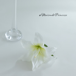 ゆり・胡蝶蘭・バラ【ブートニア付き】正統派ウェディングブーケ 前撮り 挙式 二次会 アーティフィシャルフラワー 8枚目の画像