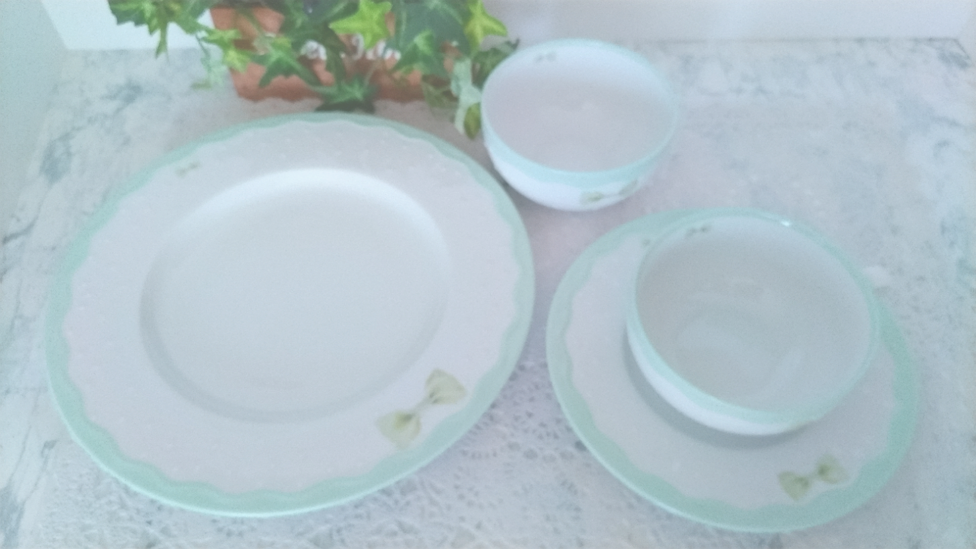 プレート✨カップアンドソーサー✨ボウル✨３点セット✨モーニングセット✨