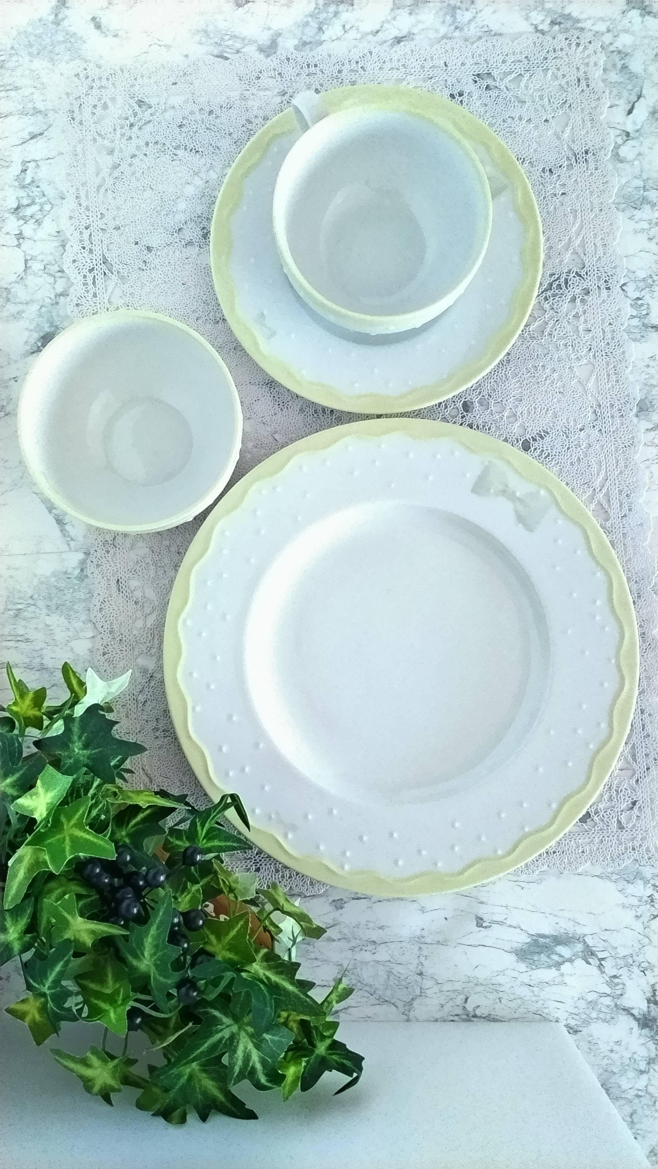 プレート✨カップアンドソーサー✨ボウル✨３点セット✨モーニングセット✨