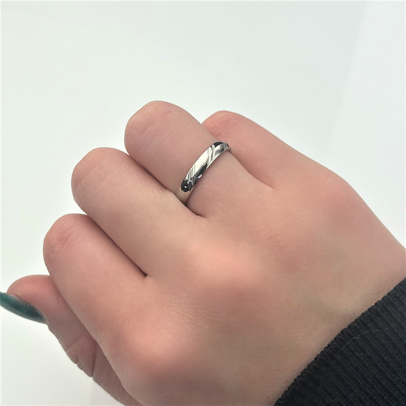 ウェーブカットリング 誕生石 刻印 対応 ペアリング  ステンレス 結婚指輪  指輪  ケース付き 7枚目の画像