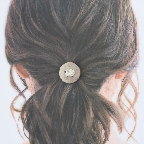 ひつじ 手刺繍ミニブローチ/ヘアゴム ブローチ Chalet de Pon 通販