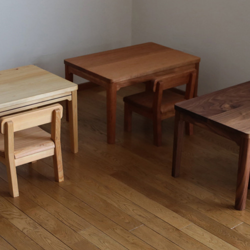 アンティークスタイル 木製キッズデスク アンティークスタイル 木製キッズデスク