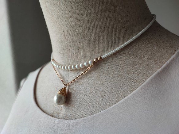 トルコ製透かしキャップとコットンパールのデザインチョーカーネックレス 1枚目の画像