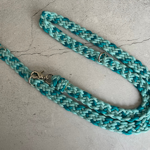 パラコード ギザギザ平編みカフェリード 小型犬リード・中型犬リード