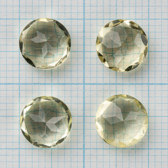 1粒売り　宝石質レモンクォーツAAA　ルース　ラウンドファセットカット8×8mm 3枚目の画像