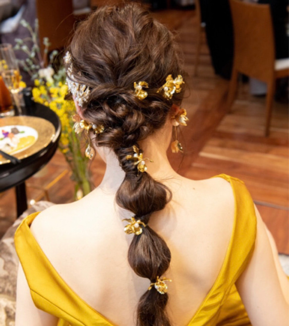 1個◯ゴールド真鍮製フラワーピン/金箔ヘアアクセサリーヘッドドレスブライダルウェディングお呼ばれ成人式卒業式着物髪飾り 2枚目の画像