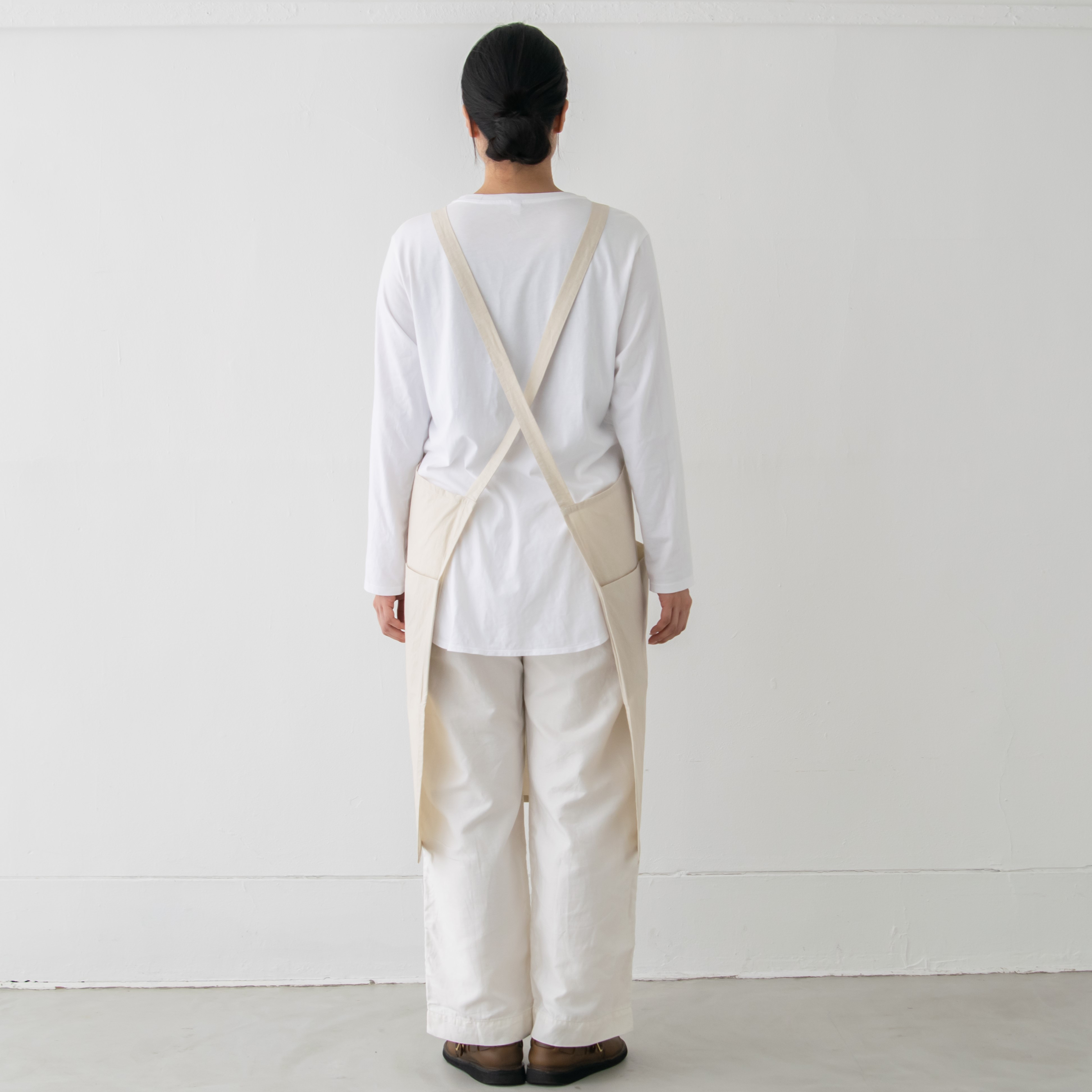 バッククロスチムニーエプロン DR / backcrosschimneyapron DR / エクリュ　送料無料