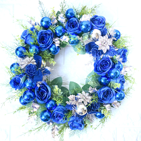 クリスマスリース　特大50cm アーティフィシャルフラワー　青色　Xmas インテリア　ブルー　豪華　薔薇　ポインセチア 4枚目の画像
