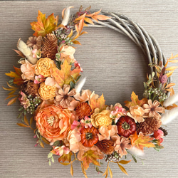 再販・３６cm【ハロウィンにも】お花たっぷりのオータムリース　三日月 オレンジ／受注制作 7枚目の画像