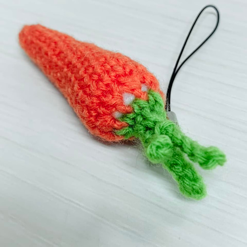 同*り様 にんじんさんの編みぐるみキーホルダー〇