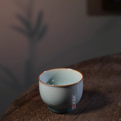 作家物陶芸家作者不明陶印あり青磁盃ぐい呑酒器酒杯貫入箱なし