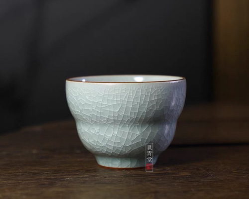 青磁　推定500年前 宋の時代「氷裂」 という青緑色のひび割れ釉薬の花瓶 青磁 推定500年前 宋の時代「氷裂」 という青緑色のひび割れ釉薬の花瓶