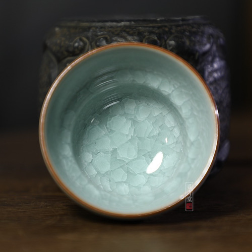 氷生白氷盃 湯呑み【共箱】水色氷裂貫入 現代龍泉青磁 陶芸作品 贈り物