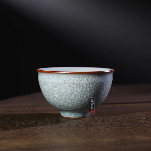 氷生白氷鉢 湯呑み【共箱】水色氷裂貫入 現代龍泉青磁 陶芸作品 贈り物