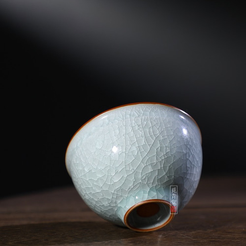 氷生白氷鉢 湯呑み【共箱】水色氷裂貫入 現代龍泉青磁 陶芸作品 氷生白氷鉢 湯呑み【共箱】水色氷裂貫入 現代龍泉青磁 陶芸作品