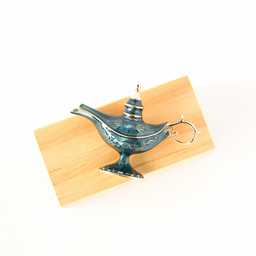 アラジンの魔法のランプのブローチ』 ブローチ yokuri 通販 14674660