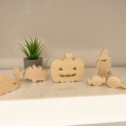 ハロウィン　ヒノキで作ったハロウィンの仲間たち　（木箱入り） 2枚目の画像