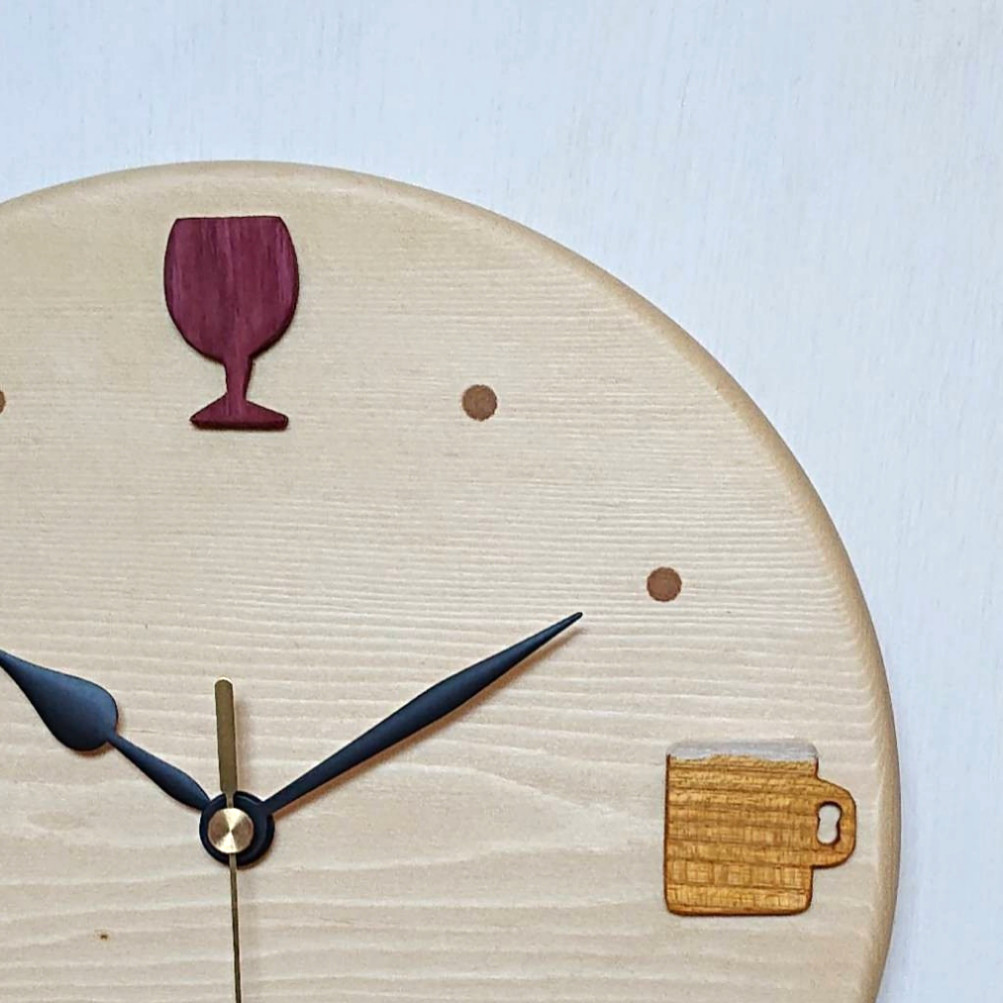 森のワイン屋さんの掛け時計
