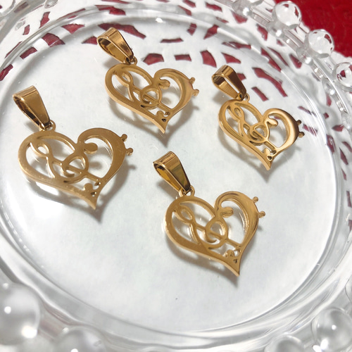 1個 ゴールド ハート ト音記号 ヘ音記号 チャーム ペンダントトップ  