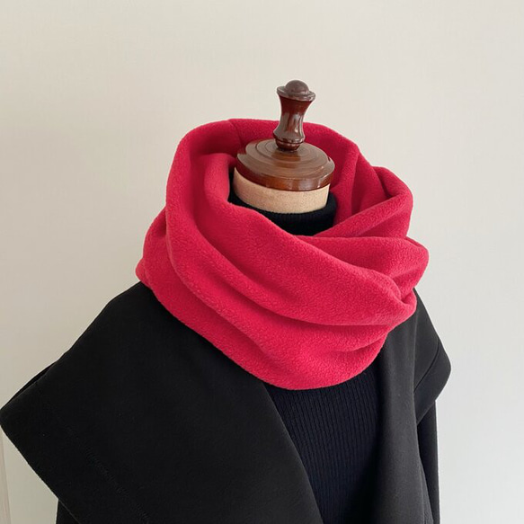 只要穿上它，你就會變得時尚♪ 由溫暖的羊毛材料製成的圍巾，紅色，素色，男裝，女裝，男女皆宜 第6張的照片