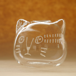 猫のガラス花瓶 4枚目の画像