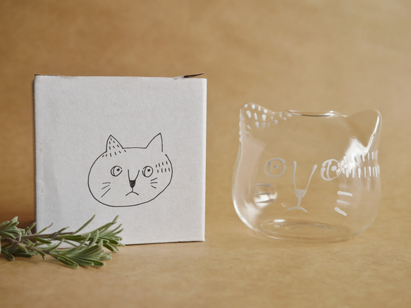 猫のガラス花瓶 1枚目の画像