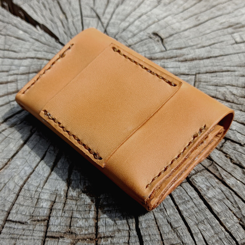 本革ヌメ革 レザーウォレット コンパクトなミニ財布 カードポケット多数