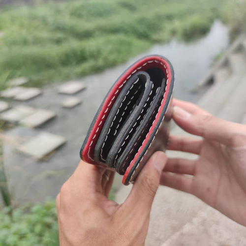 ミドルウォレット　国産ヌメ革　手塗り染色 W6D ≪BLACK≫ HAND-DYED MIDDLE WALLET / 手染めミドル