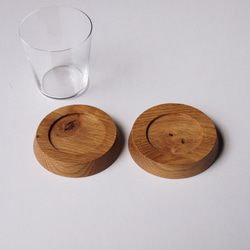 木製コースター 2枚セット 楢材1　丸型 4枚目の画像