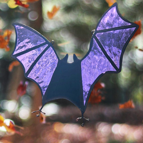 コウモリ ハロウィン雑貨 ウィンドウハンギング 紫色 サンキャッチャー