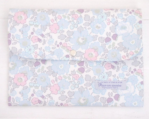 リバティ 母子手帳ケース ベッツィ/ティントブルー B6サイズ マルチ