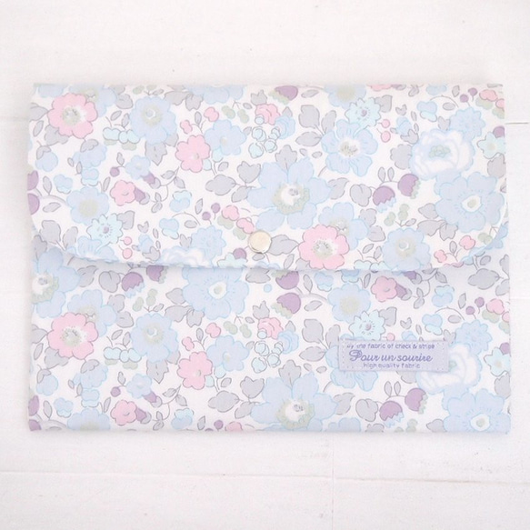 リバティ 母子手帳ケース ベッツィ/ティントブルー B6サイズ マルチ