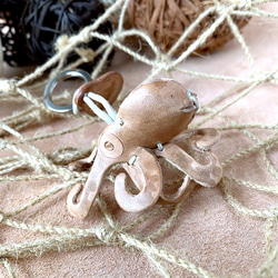 Sea Life-Octopus-純正ベジタブルタンニン鞣し革キーホルダー チャーム アニマルシェイプ 7枚目の画像