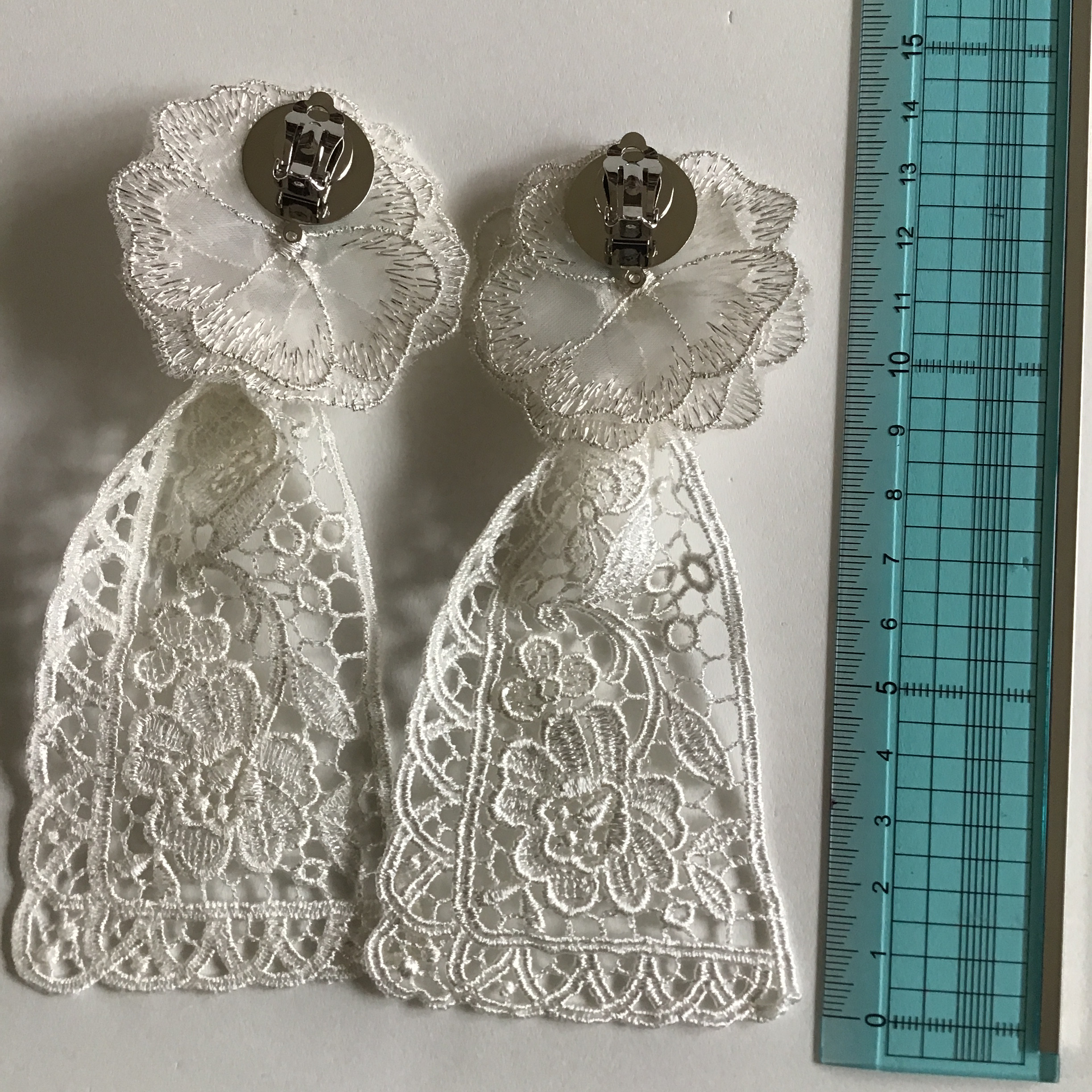 【オーガンジーレースのearring ‪】イヤリング　お花　ウエディング　ブライダル　結婚式438