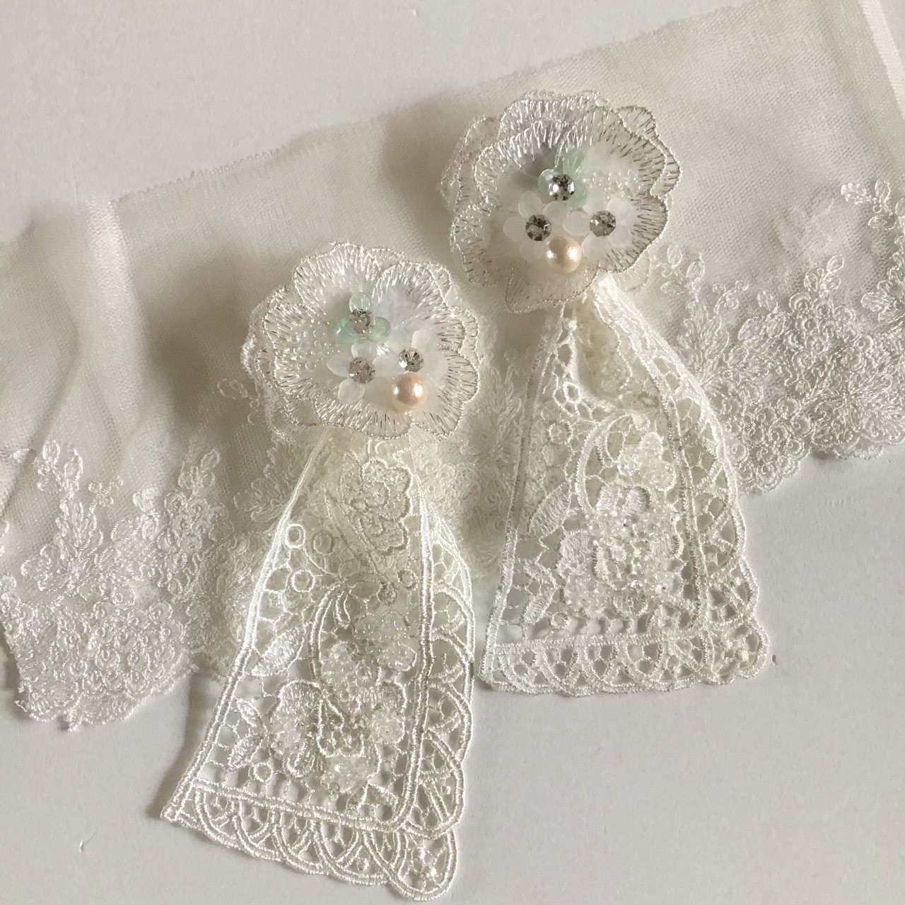 【オーガンジーレースのearring ‪】イヤリング　お花　ウエディング　ブライダル　結婚式438