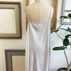 促銷價★最舒服的內衣❤️ 彈性緞面襯裙洋裝 淺灰色（尺寸L） 第8張的照片