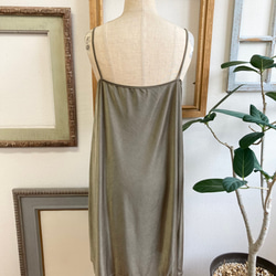 促銷價★最舒服的內衣❤️彈力緞面襯裙連身裙橄欖色（尺寸L） 第8張的照片