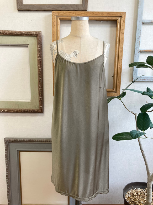 促銷價★最舒服的內衣❤️彈力緞面襯裙連身裙橄欖色（尺寸L） 第3張的照片
