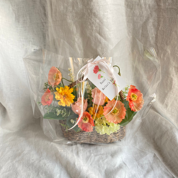 紅白和花のお正月飾り　〜アーティフィシャルフラワーアレンジメント　芍薬・マムのフラワーアレンジメント 5枚目の画像