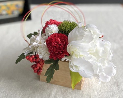 お正月飾り　ピンクダリア　白マム　造花アレンジメント ao-011top.jpg