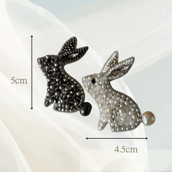 大人のうさぎ☆ビーズ刺繍ブローチ 6枚目の画像