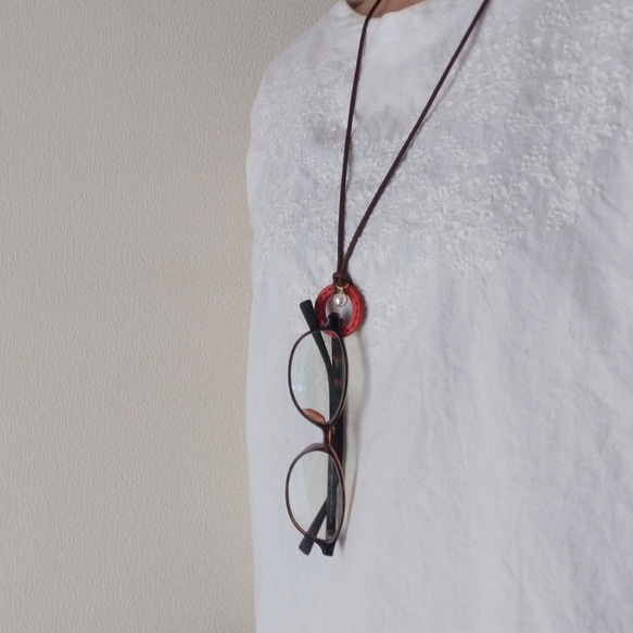 メガネホルダー【パールチャーム】 3枚目の画像