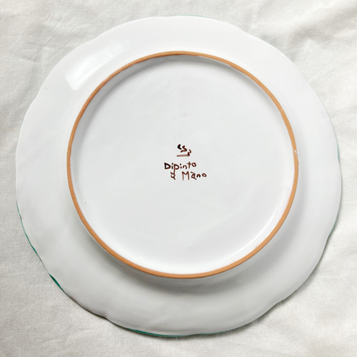 イタリア製　絵皿　大皿　中皿　ハンドメイド  ⚠️エコメルカリ便限定価格 丸皿 パスタ皿 26cm GEO025 マヨリカ焼き イタリア陶器 野菜