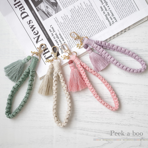 マクラメ ストラップ 選べる4色✴︎【20CM】キーホルダー/スマホ 携帯