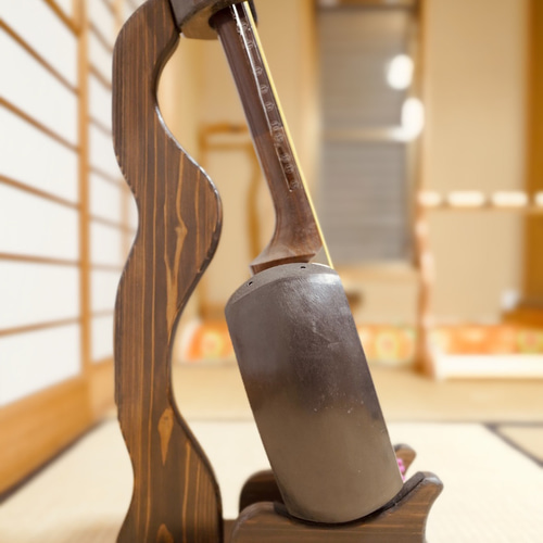 24時間以内に発送】手作り木工 木製三味線スタンド （ダーク
