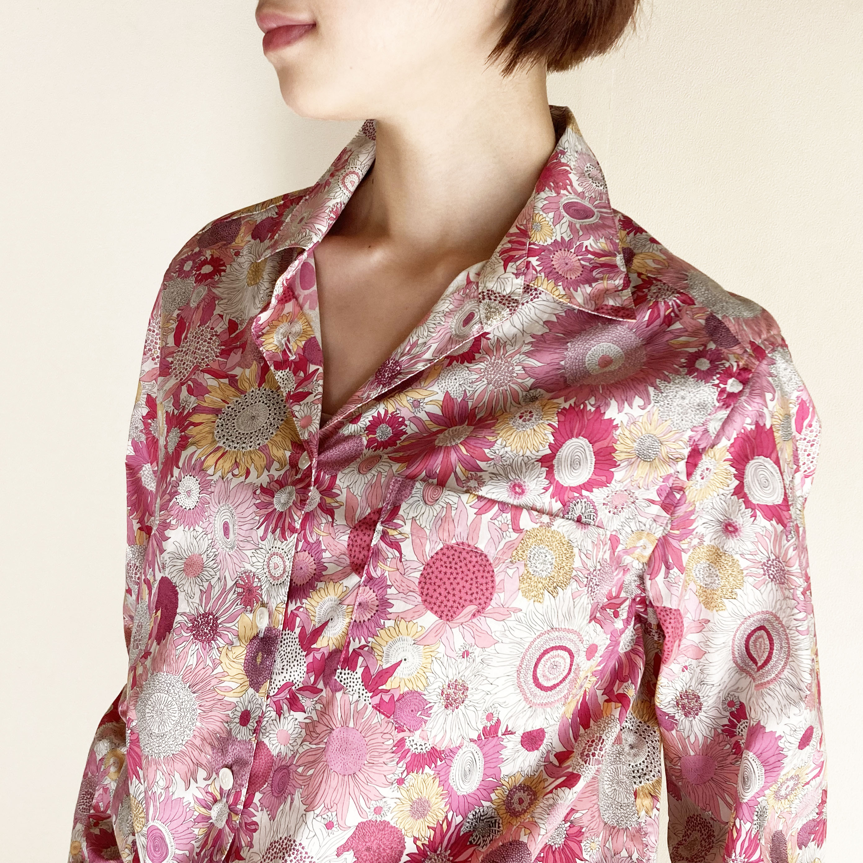 【フレンチシックな大人のシャツ】リバティ "スモールスザンナ" ピンク　綿100％