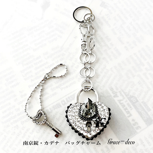 お値下げ❗クロエ キラキラカデナ 南京錠 バック キーチャーム 【公式