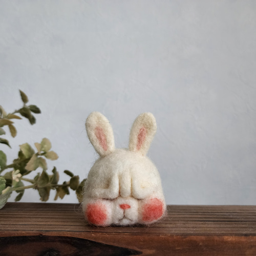 受注制作】しかめっ面コンパクトうさぎさん (オプションでみかん 受注制作】しかめっ面コンパクトうさぎさん (オプションでみかん