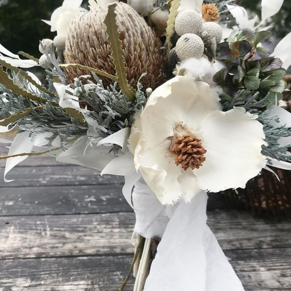スノーホワイトの冬ブーケ / ウェディングブーケ ドライフラワーブーケ 冬婚 白ブーケ 結婚式前撮り ブートニア ウェディングブーケ ドライフラワーブーケ 結婚式前撮り ブートニア